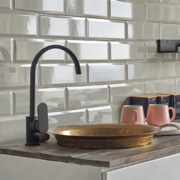 شیر سینک در آشپزخانه